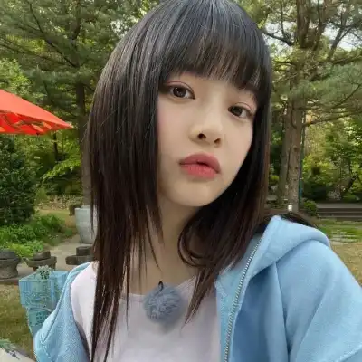 苍傲玉 苍傲玉